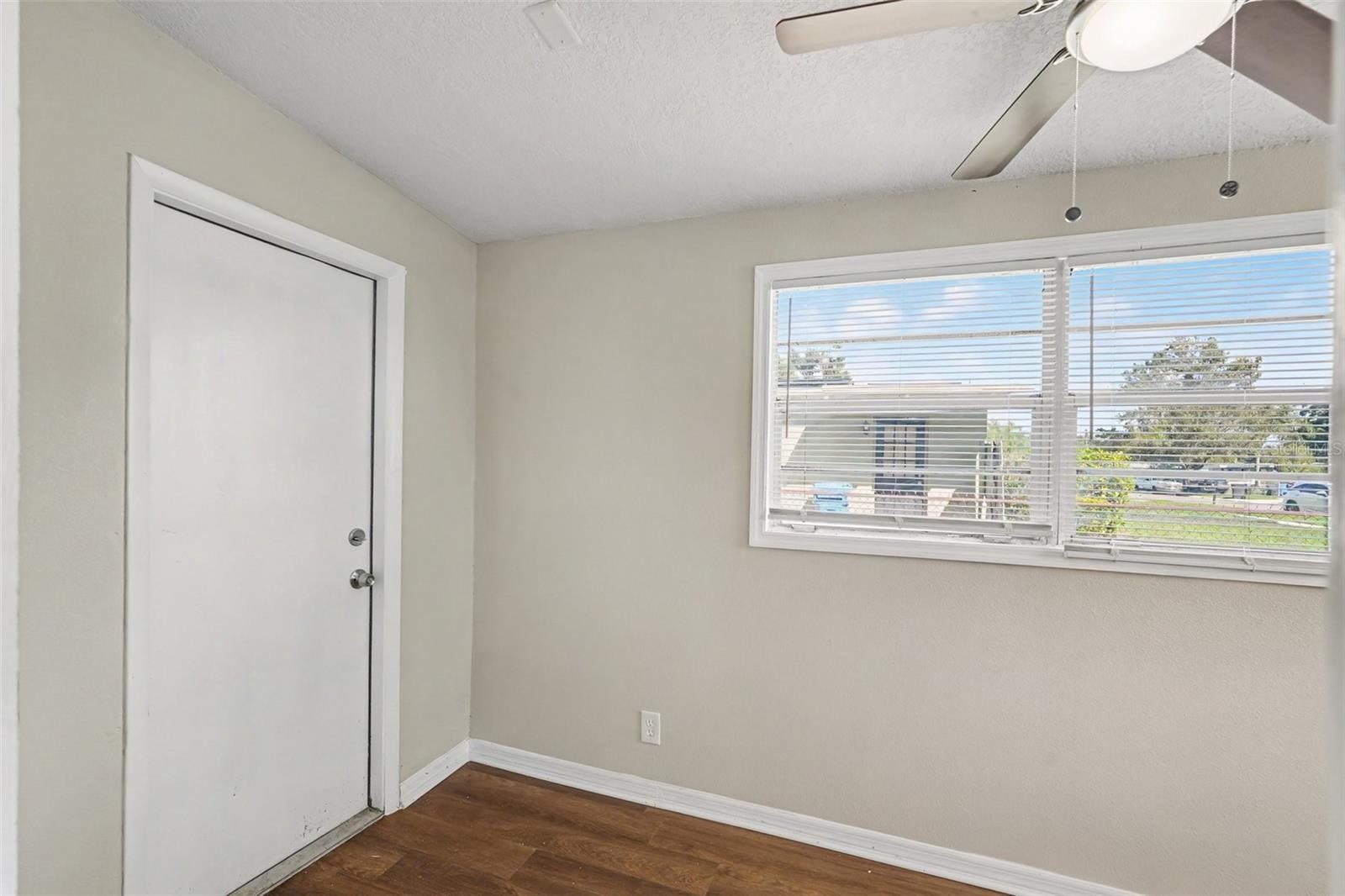 1421 LONGWOOD LOOP — photo 20