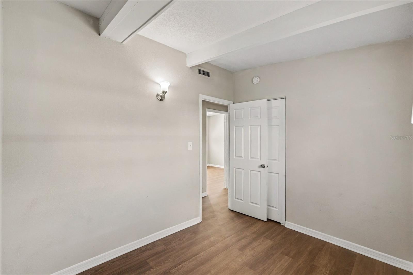 1421 LONGWOOD LOOP — photo 11