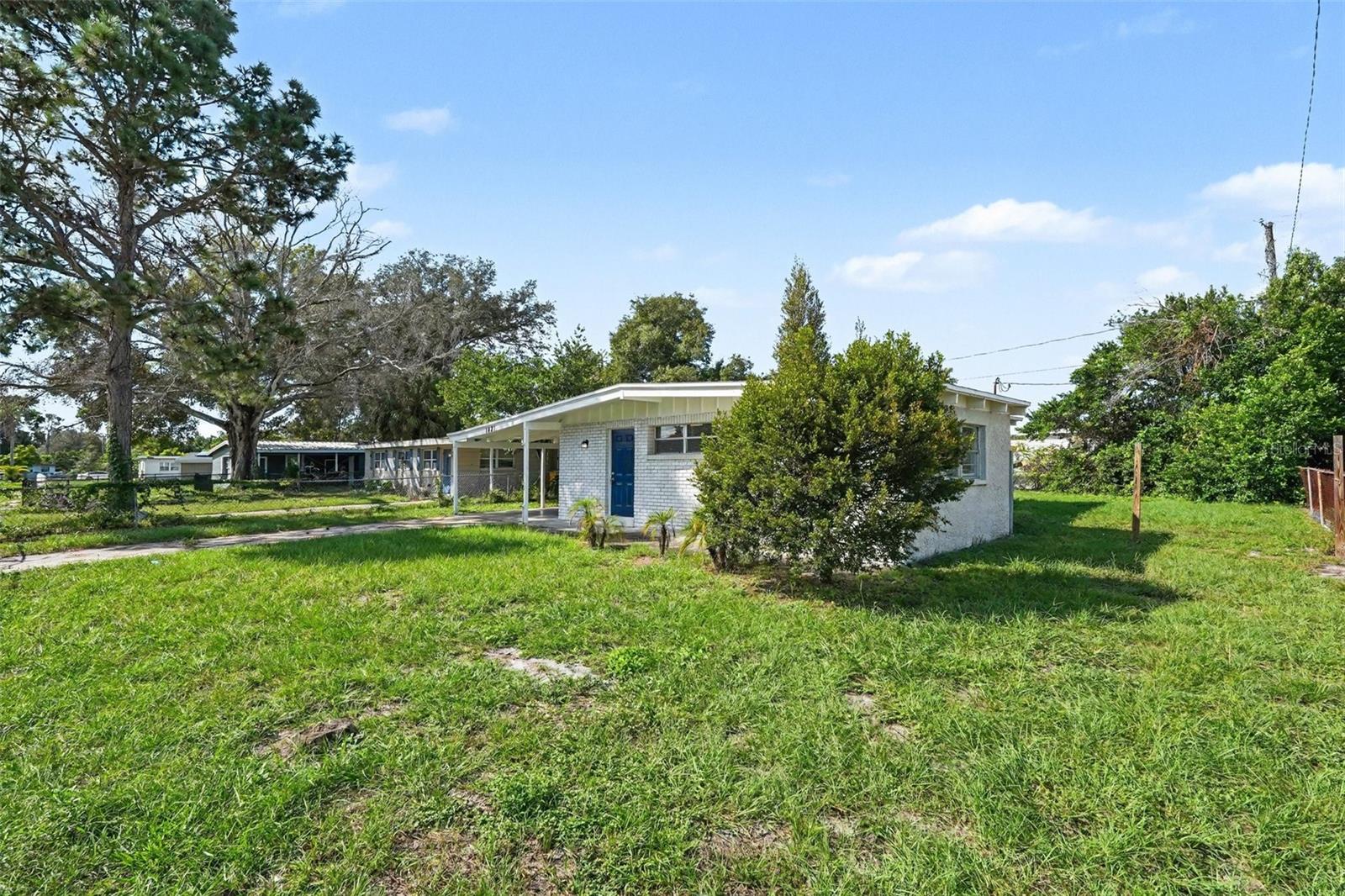 1421 LONGWOOD LOOP — photo 4