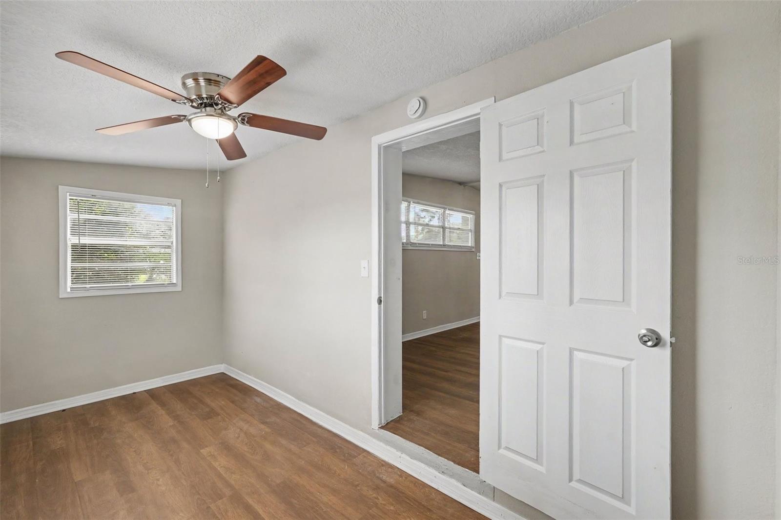 1421 LONGWOOD LOOP — photo 23