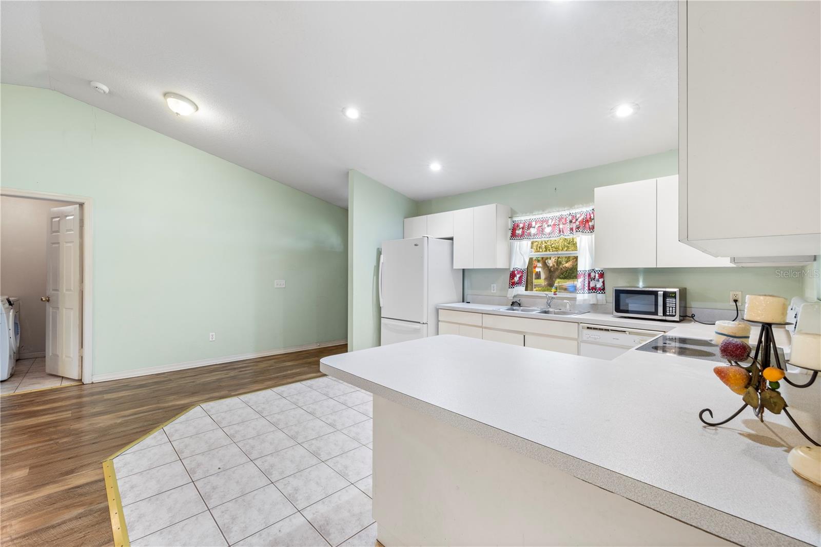 4201 E WILMA ST — photo 17