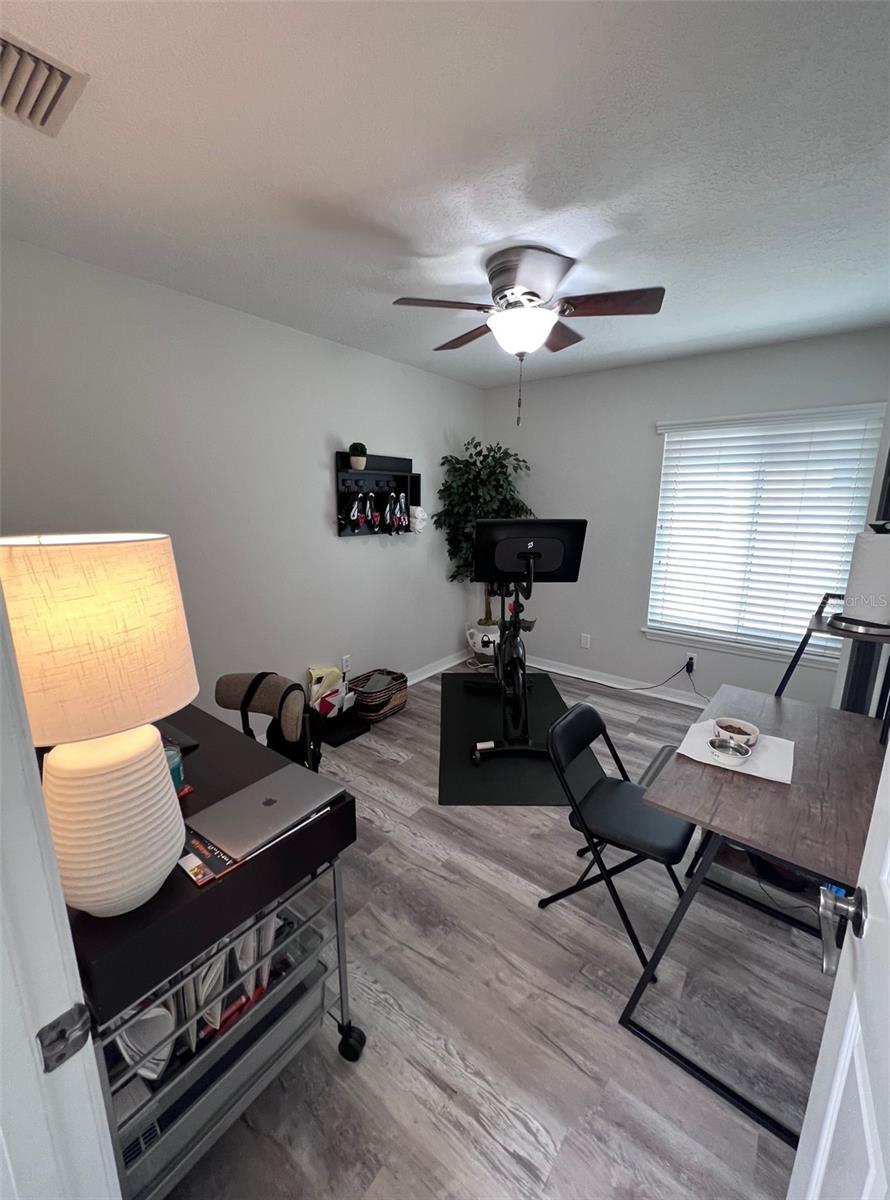 411 S MELVILLE AVE #4 — photo 39
