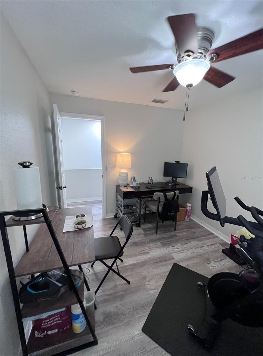 411 S MELVILLE AVE #4 — photo 38