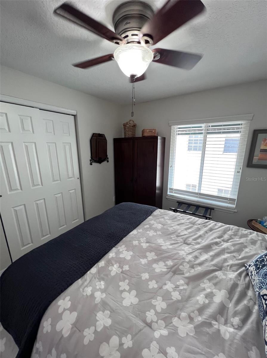 411 S MELVILLE AVE #4 — photo 35