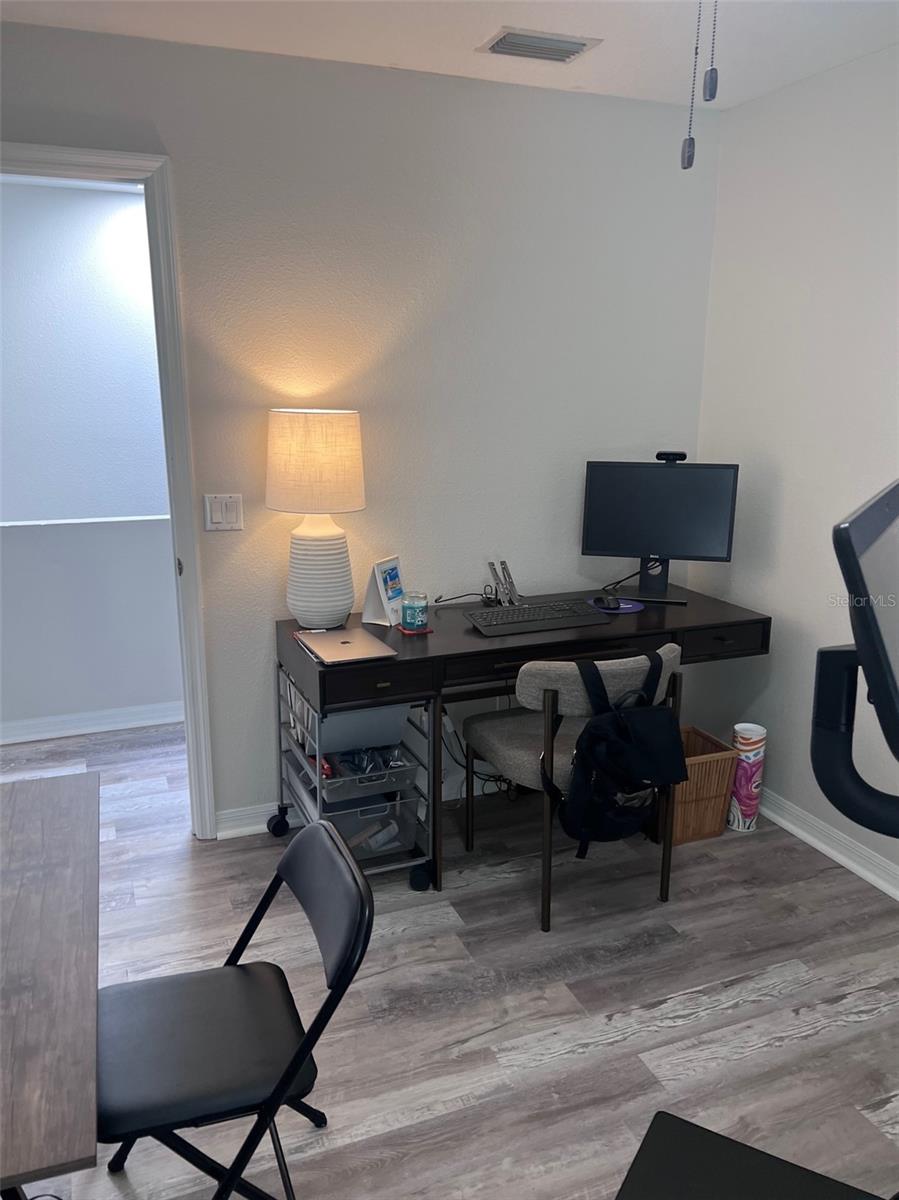 411 S MELVILLE AVE #4 — photo 40