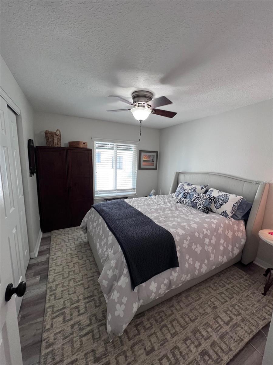 411 S MELVILLE AVE #4 — photo 34