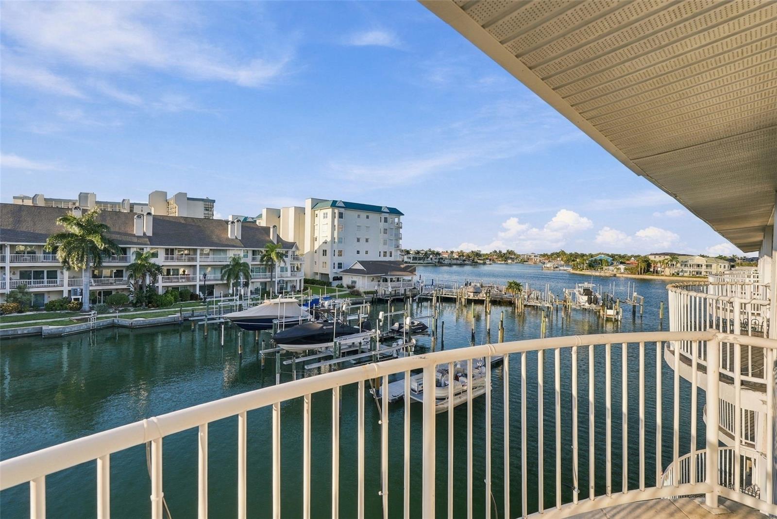 9227 CAPTIVA CIR — photo 36