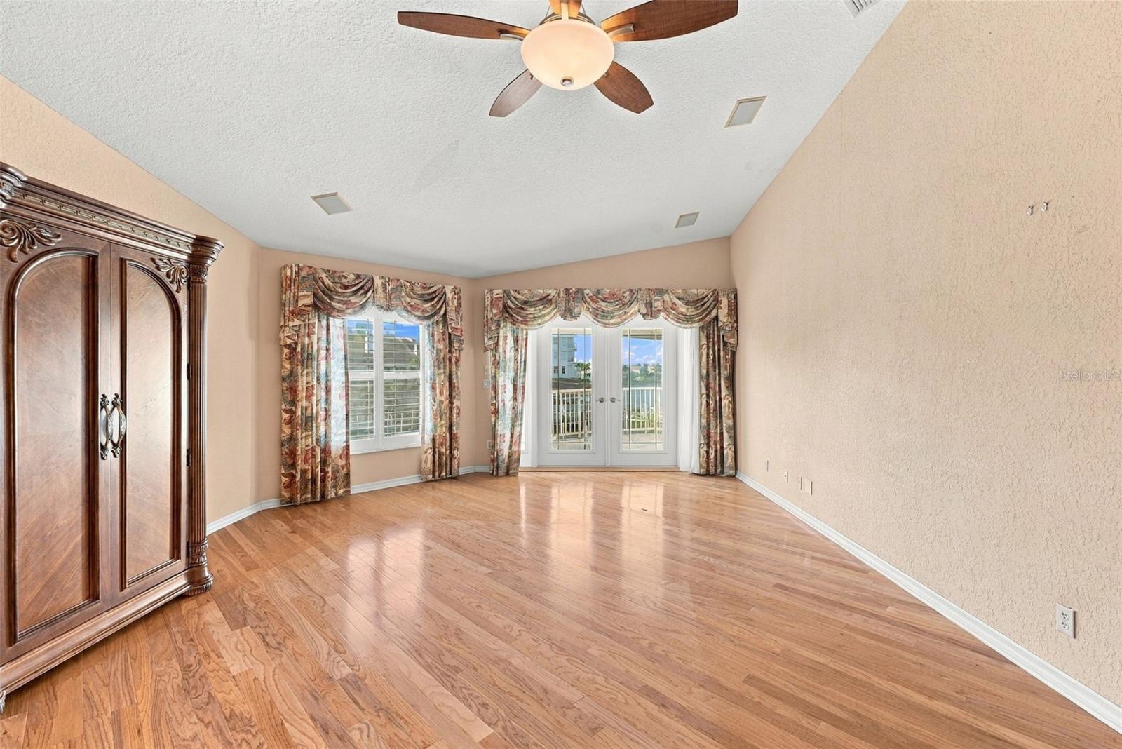 9227 CAPTIVA CIR — photo 46