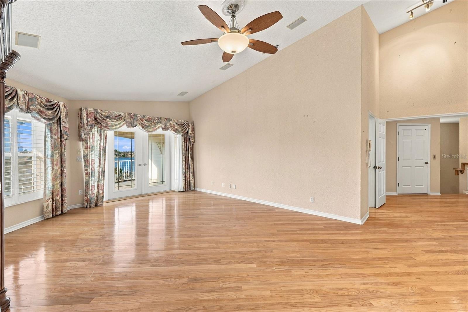 9227 CAPTIVA CIR — photo 45