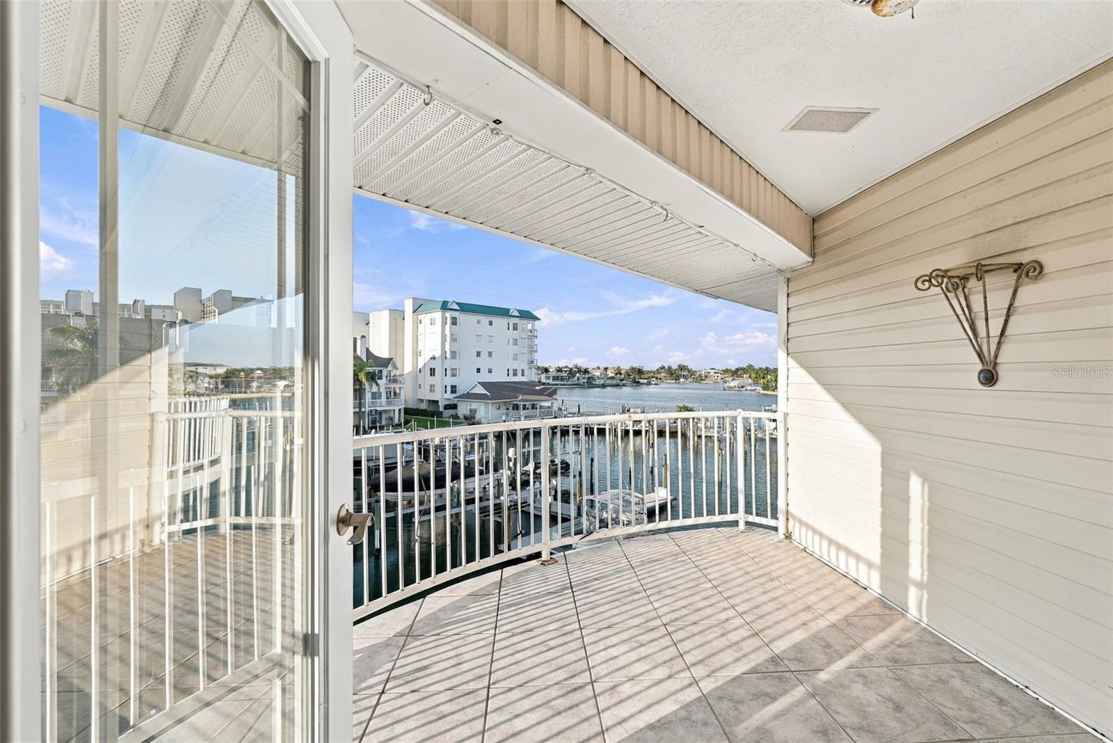 9227 CAPTIVA CIR — photo 38