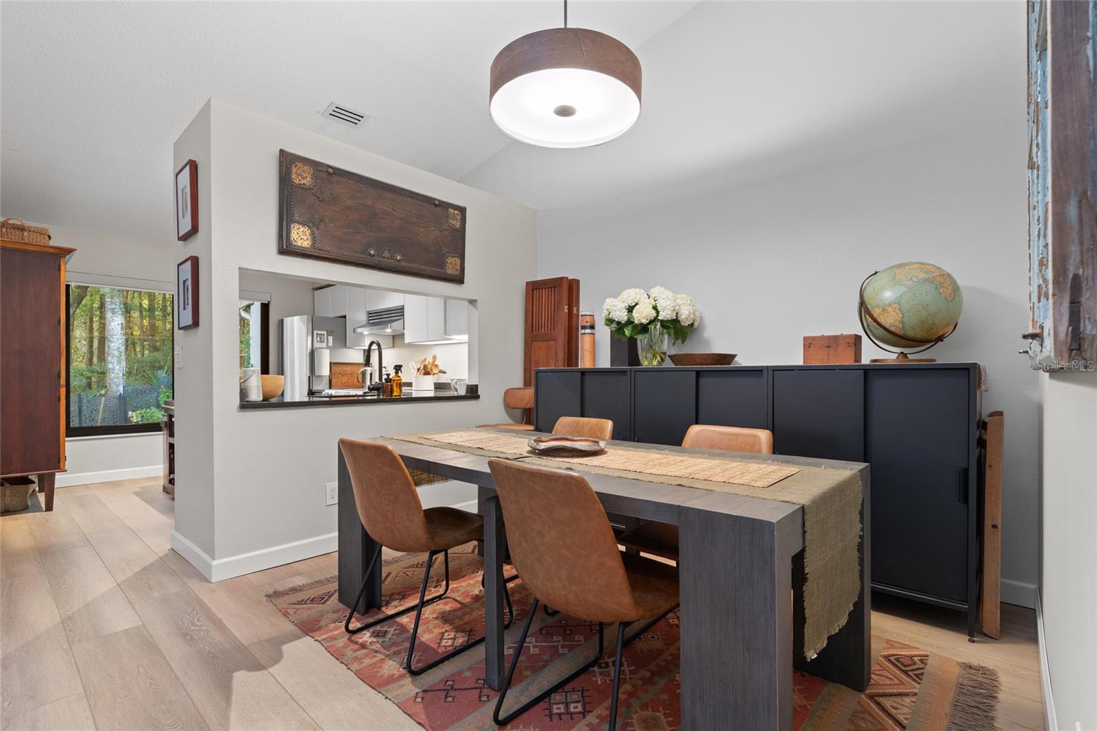 3427 HILLMOOR DR — photo 8