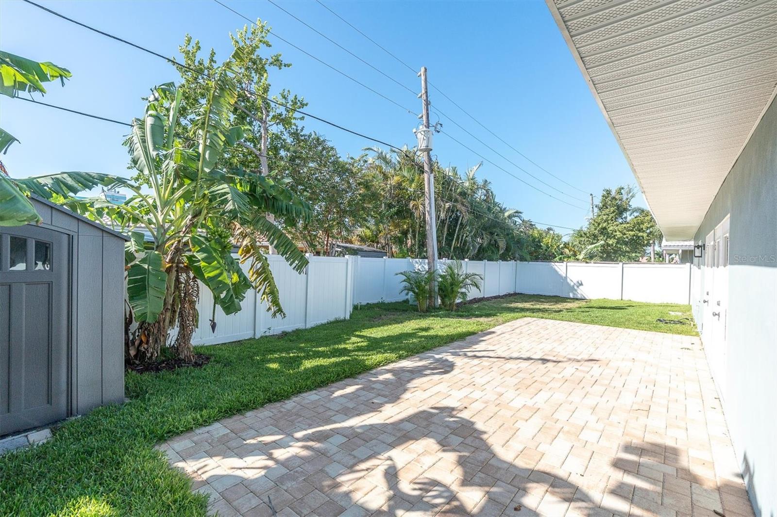 14968 IMPERIAL POINT DR N — photo 35