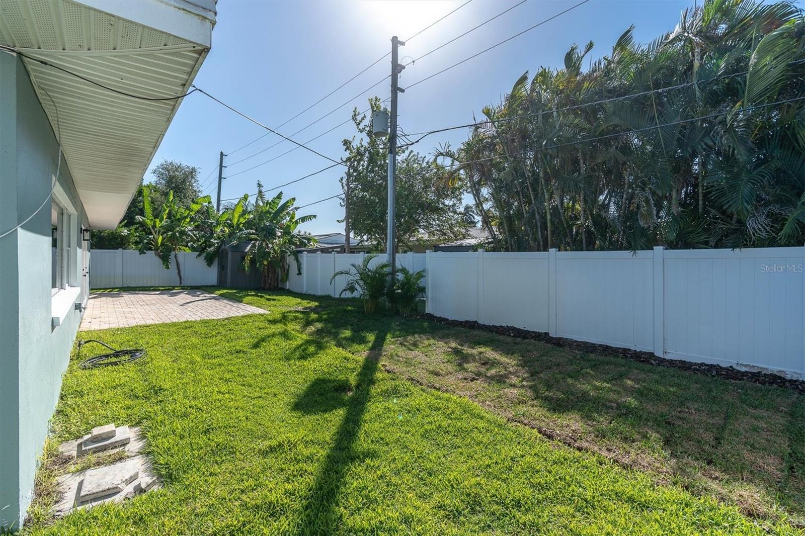 14968 IMPERIAL POINT DR N — photo 38