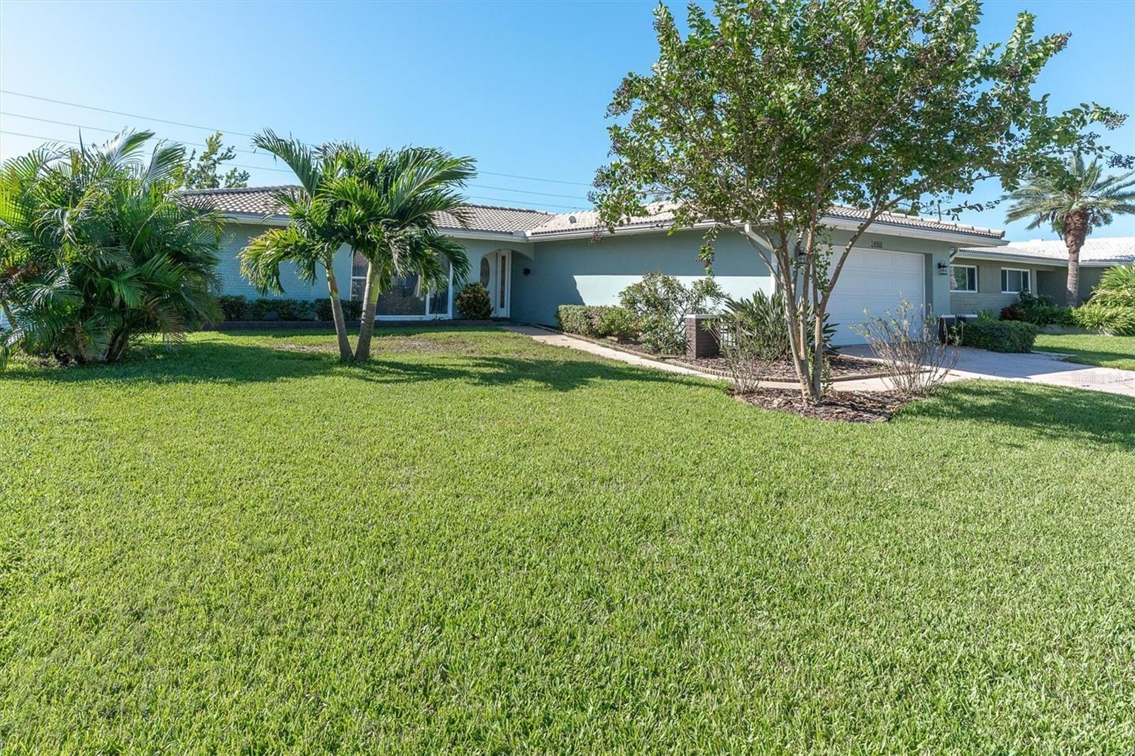 14968 IMPERIAL POINT DR N — photo 4