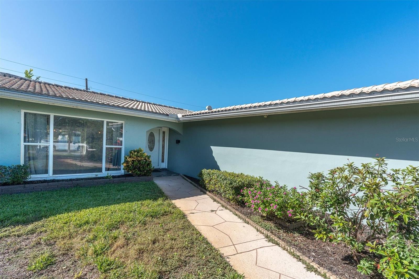 14968 IMPERIAL POINT DR N — photo 5