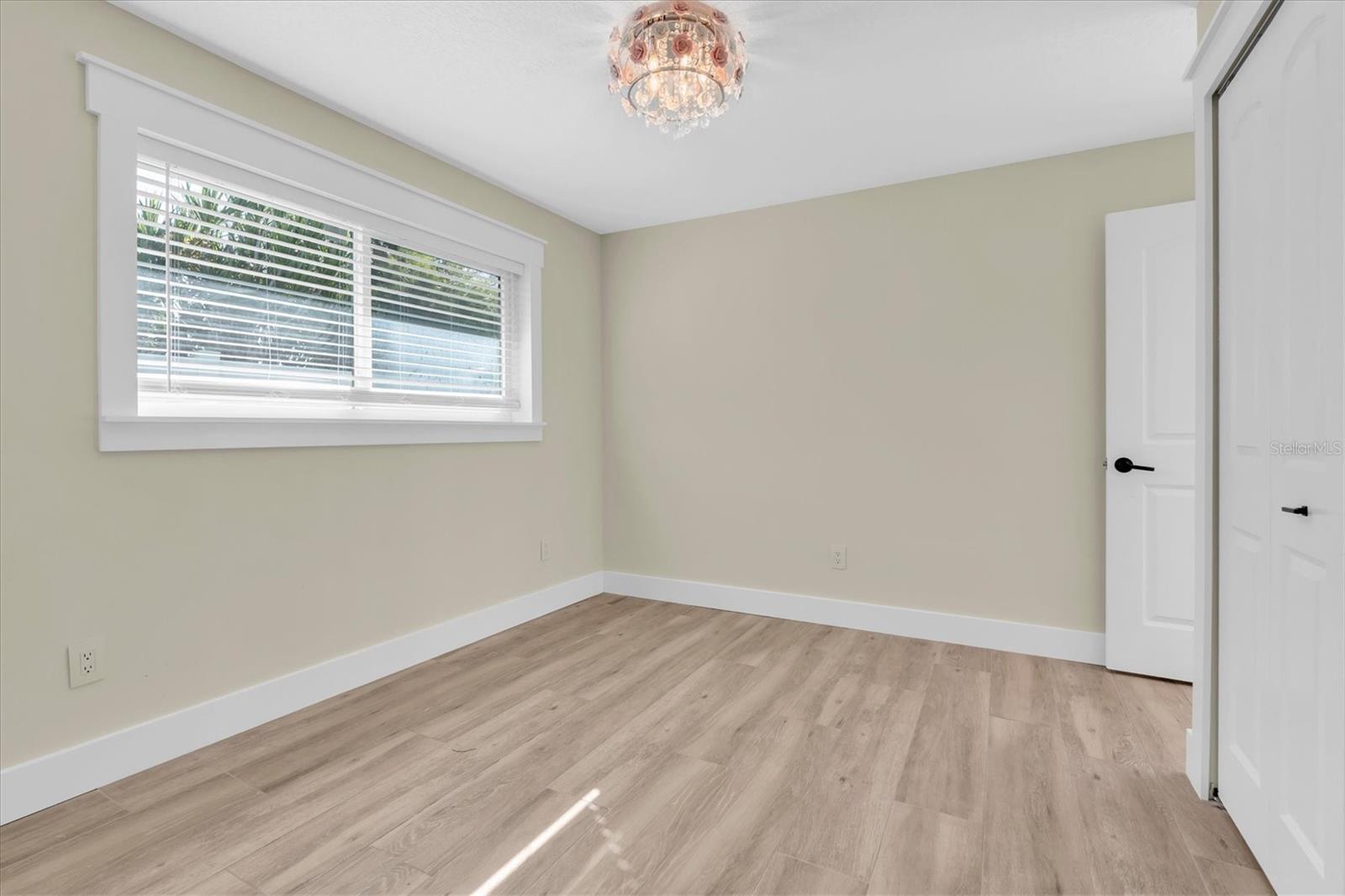 14968 IMPERIAL POINT DR N — photo 25