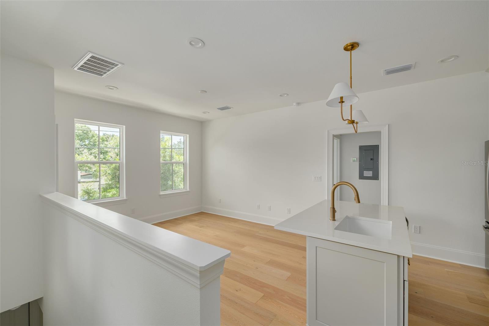 808 39TH AVE NE — photo 32