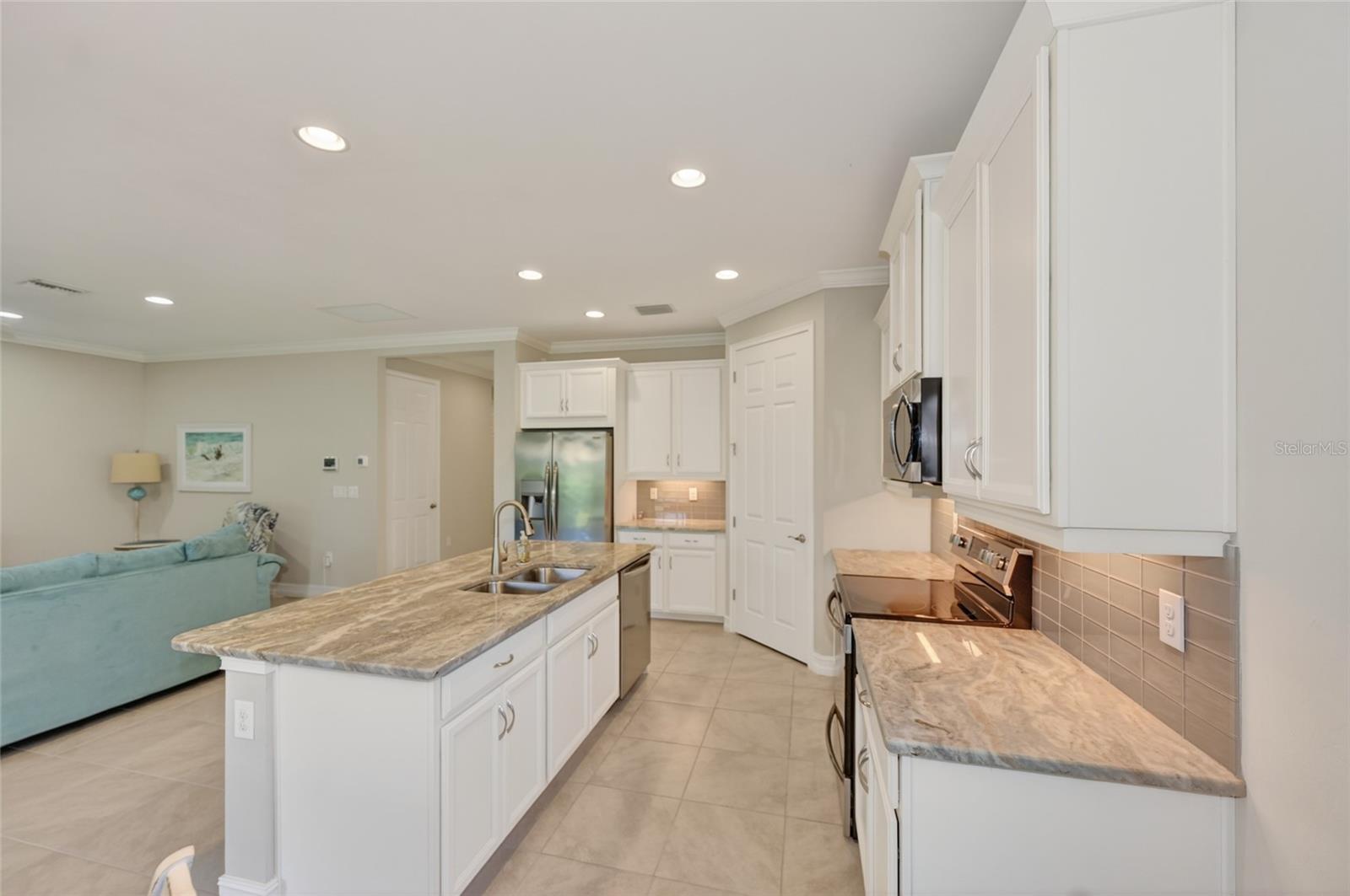 156 VENTOSA PL — photo 9