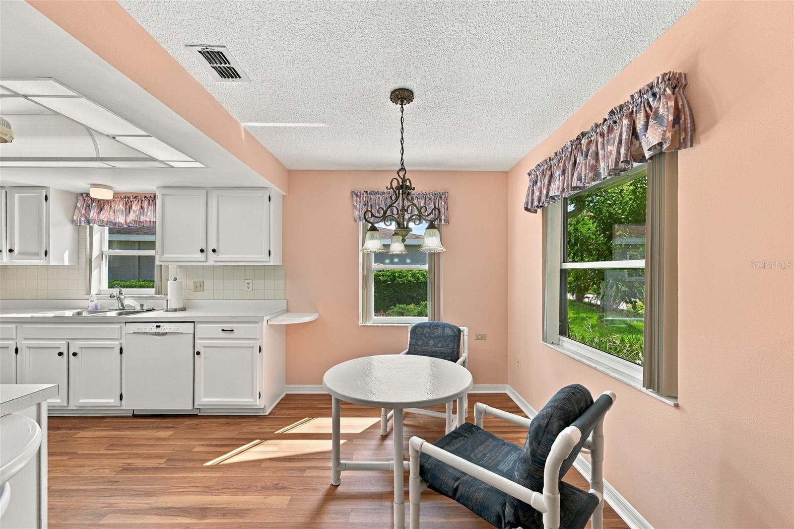 1510 LELAND DR — photo 12