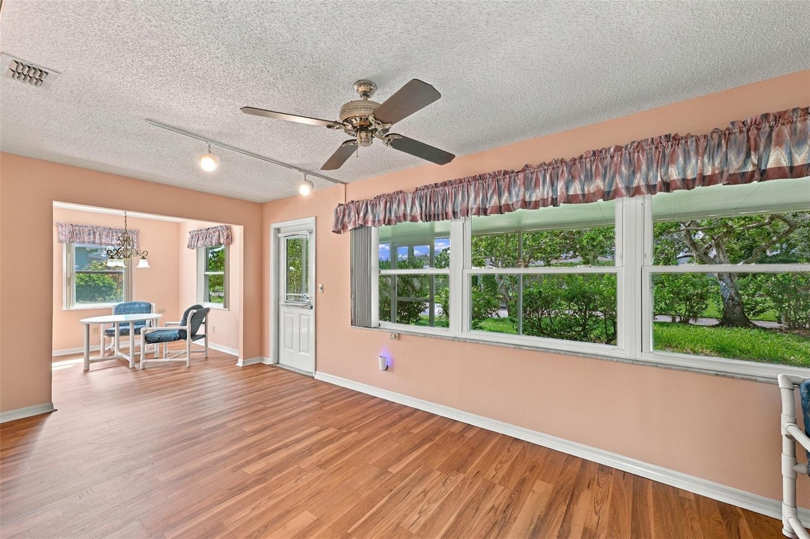1510 LELAND DR — photo 16