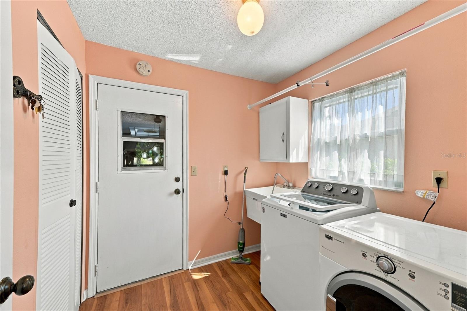 1510 LELAND DR — photo 30