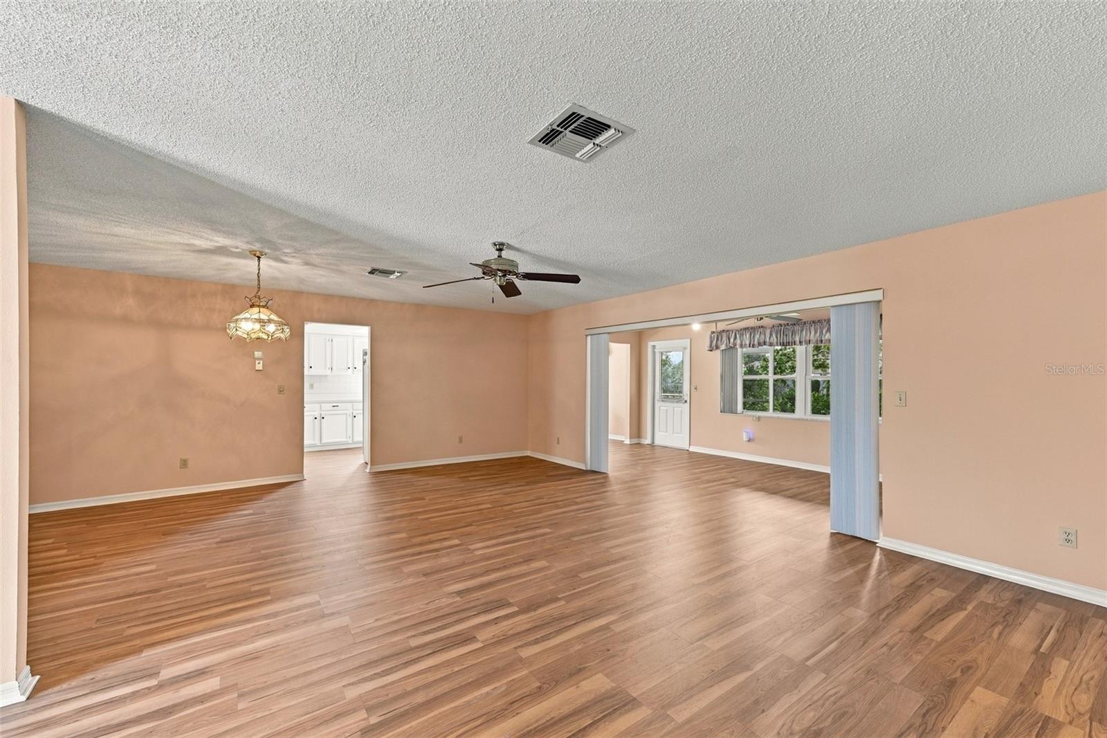 1510 LELAND DR — photo 18