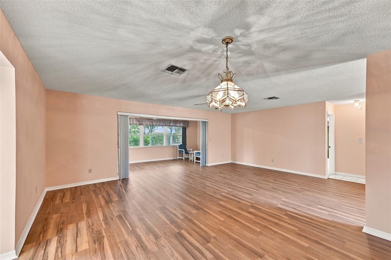 1510 LELAND DR — photo 7