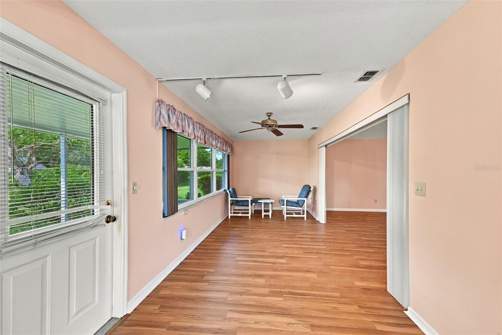 1510 LELAND DR — photo 15