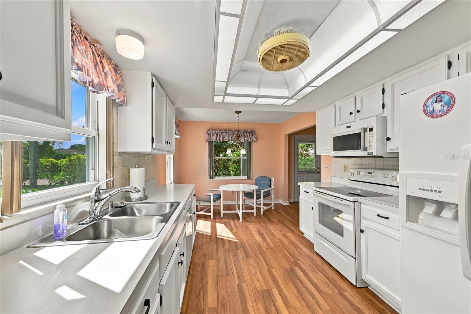 1510 LELAND DR — photo 11