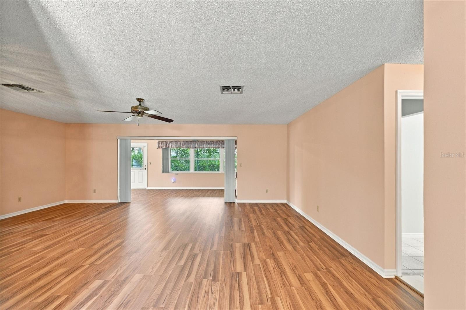 1510 LELAND DR — photo 17