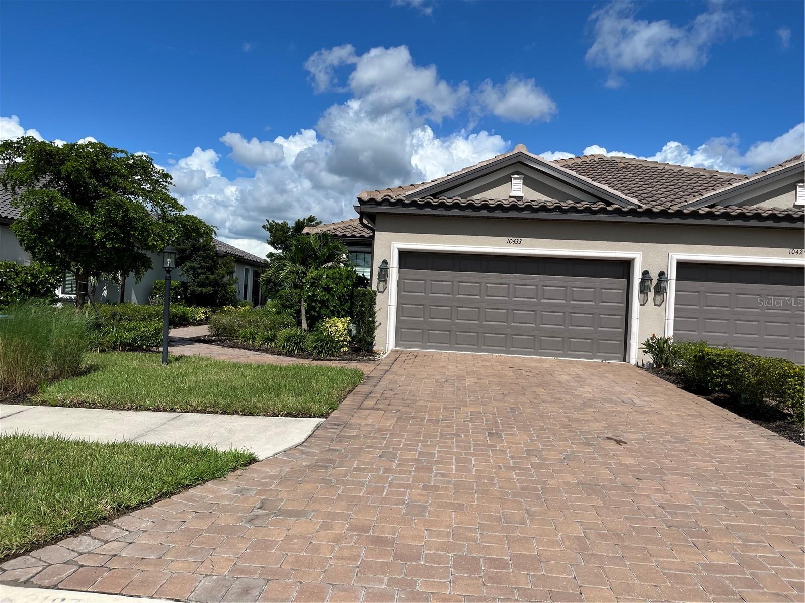 10433 MORNING MIST LN — photo 3