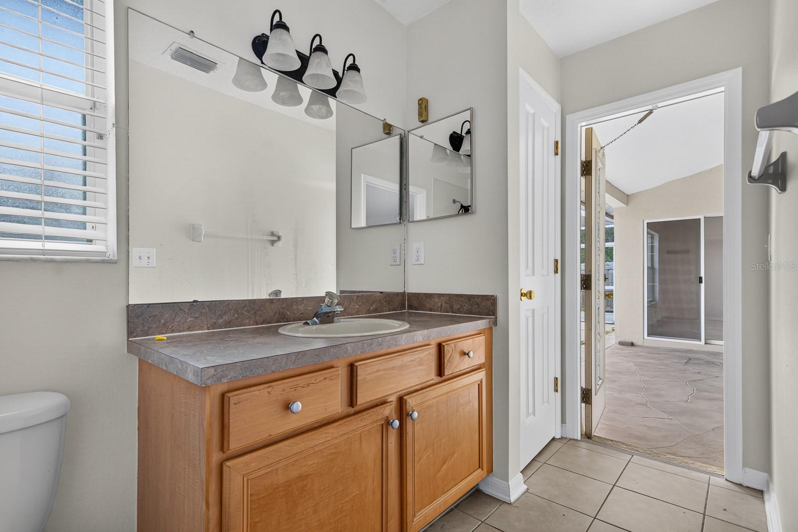 10527 SAN TRAVASO DR — photo 47