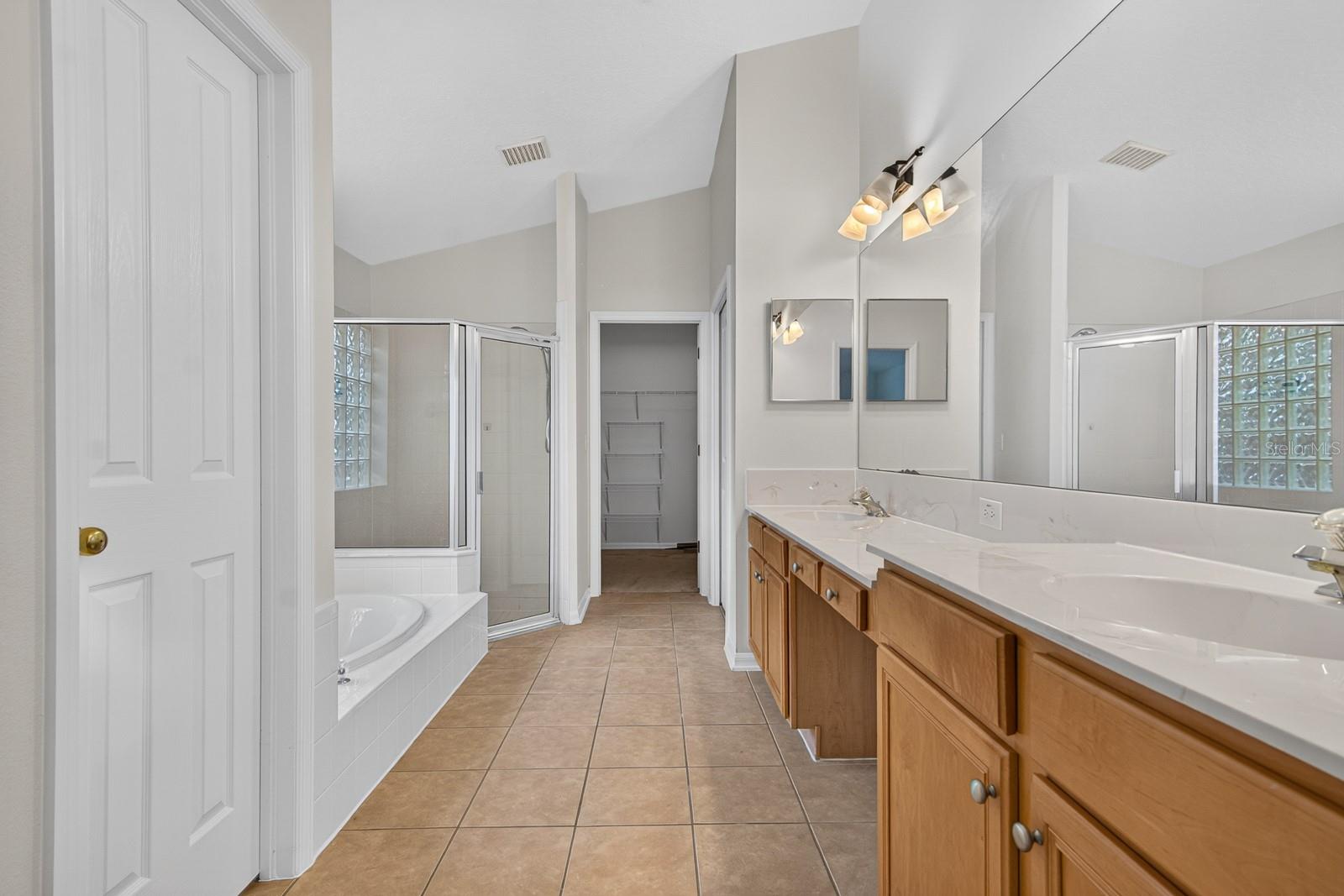 10527 SAN TRAVASO DR — photo 31
