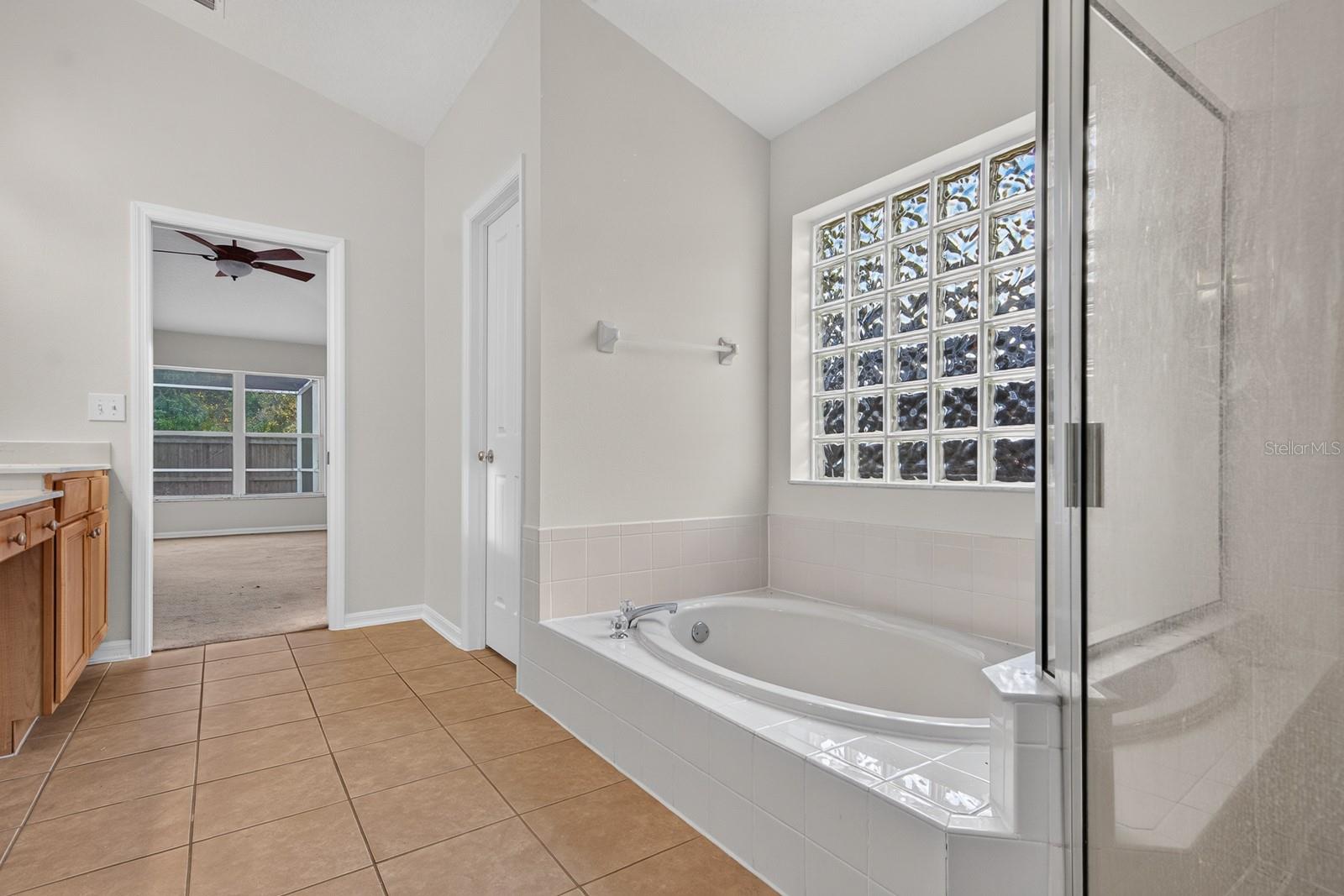 10527 SAN TRAVASO DR — photo 34