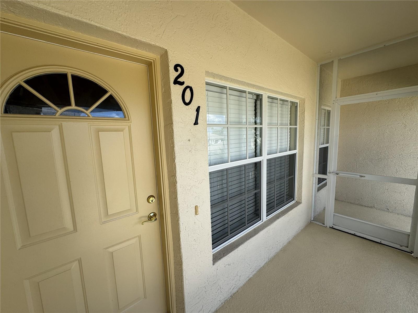 400 MIRABELLA CIR #201 — photo 2