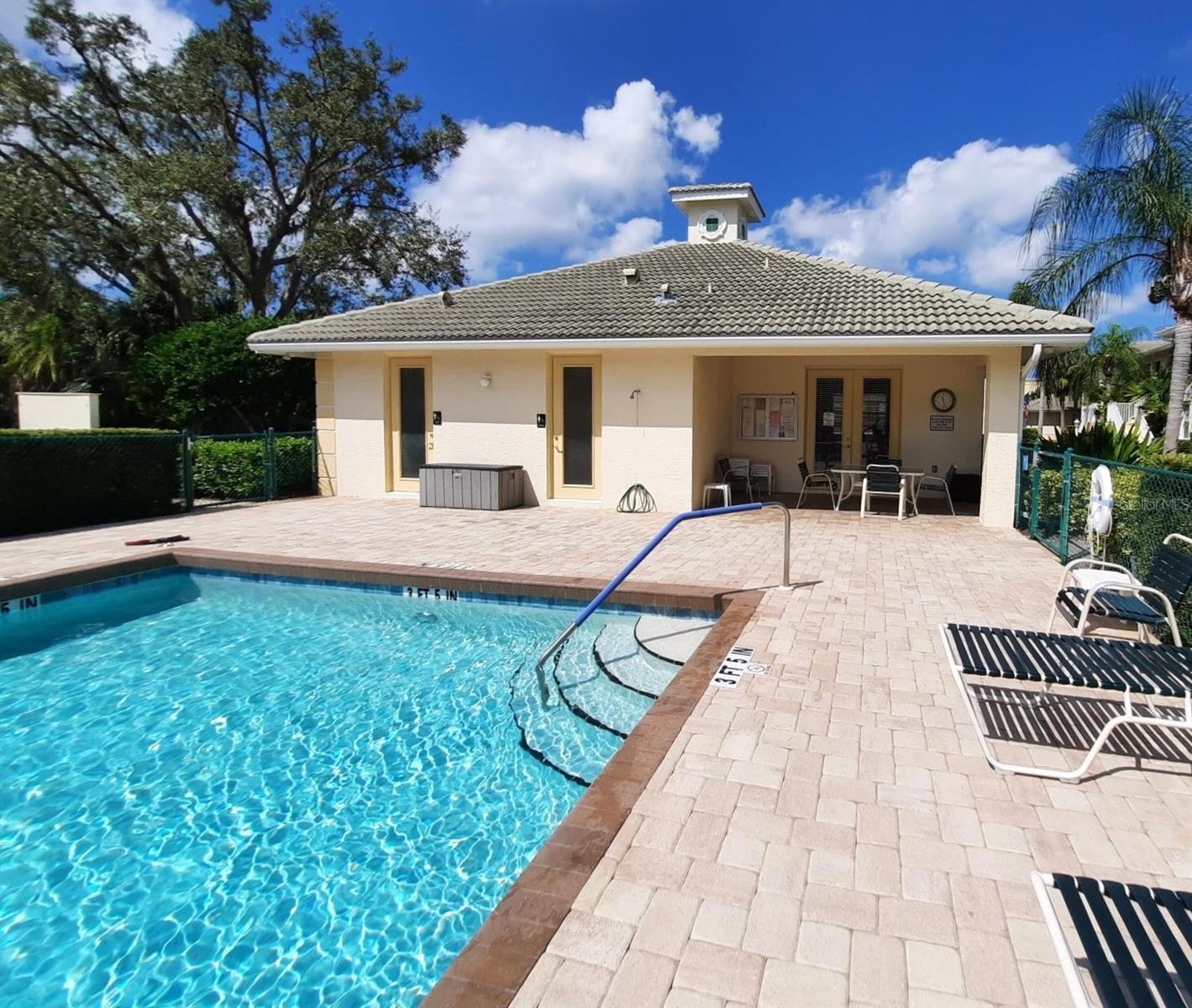 400 MIRABELLA CIR #201 — photo 16