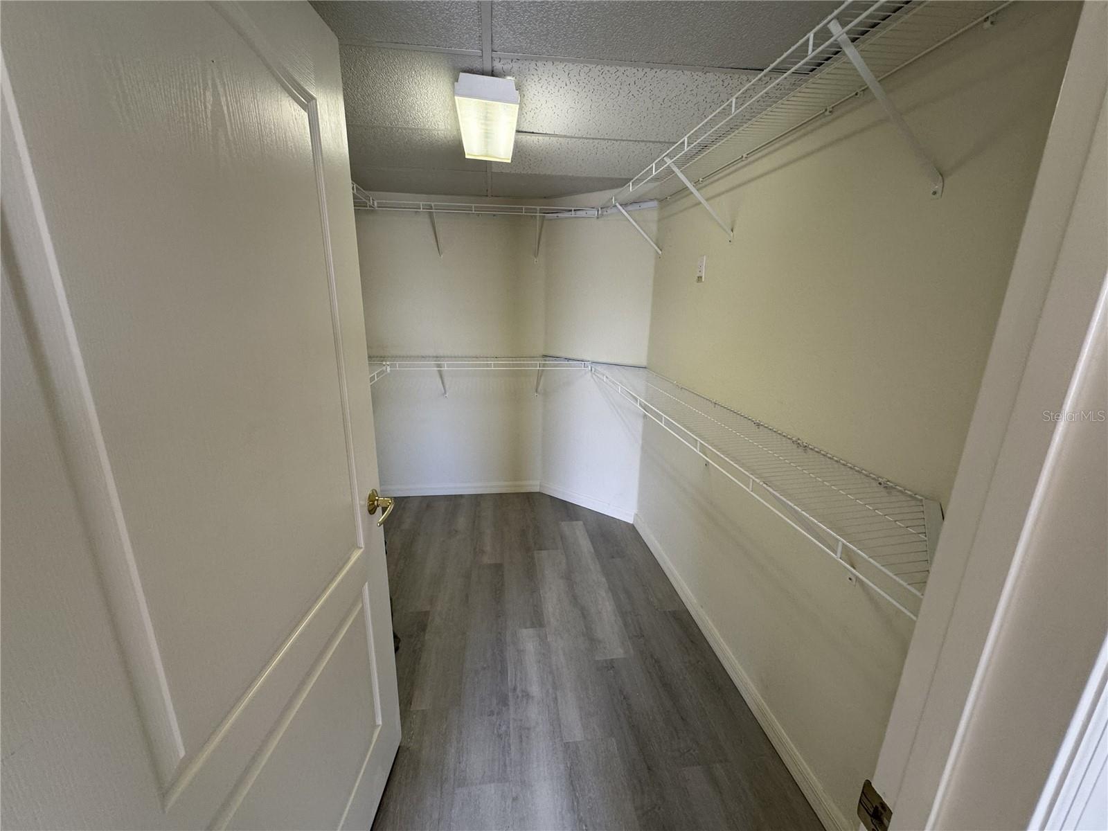 400 MIRABELLA CIR #201 — photo 10