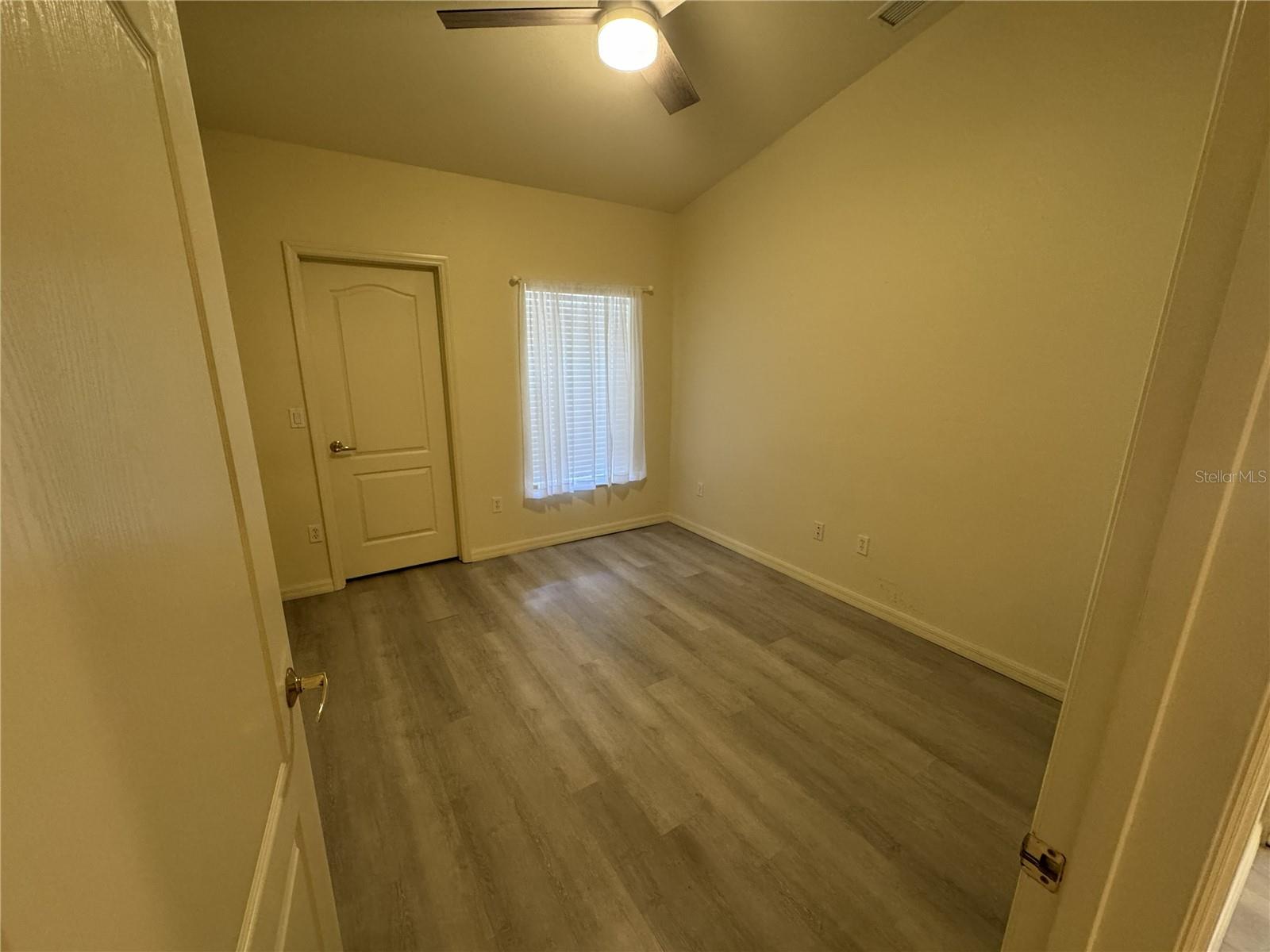400 MIRABELLA CIR #201 — photo 11