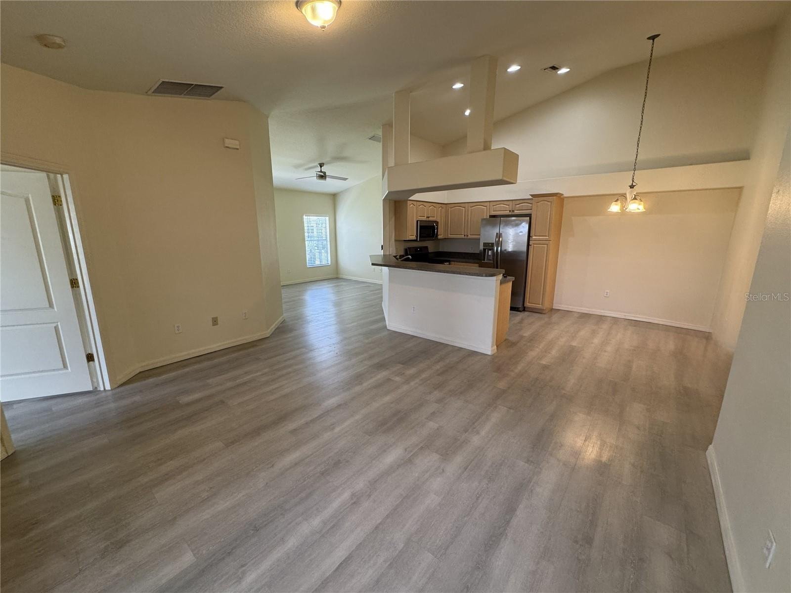 400 MIRABELLA CIR #201 — photo 5