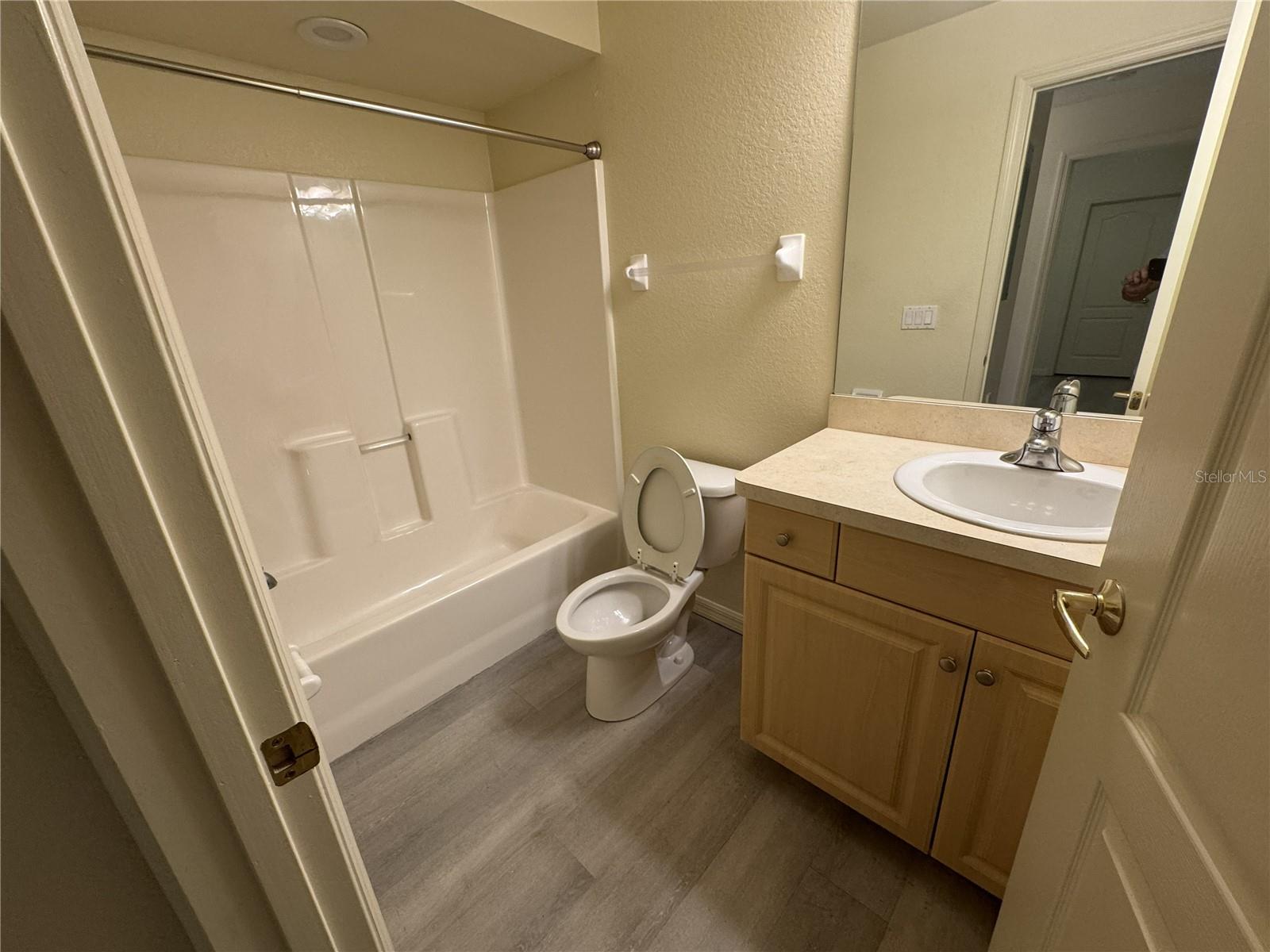 400 MIRABELLA CIR #201 — photo 12