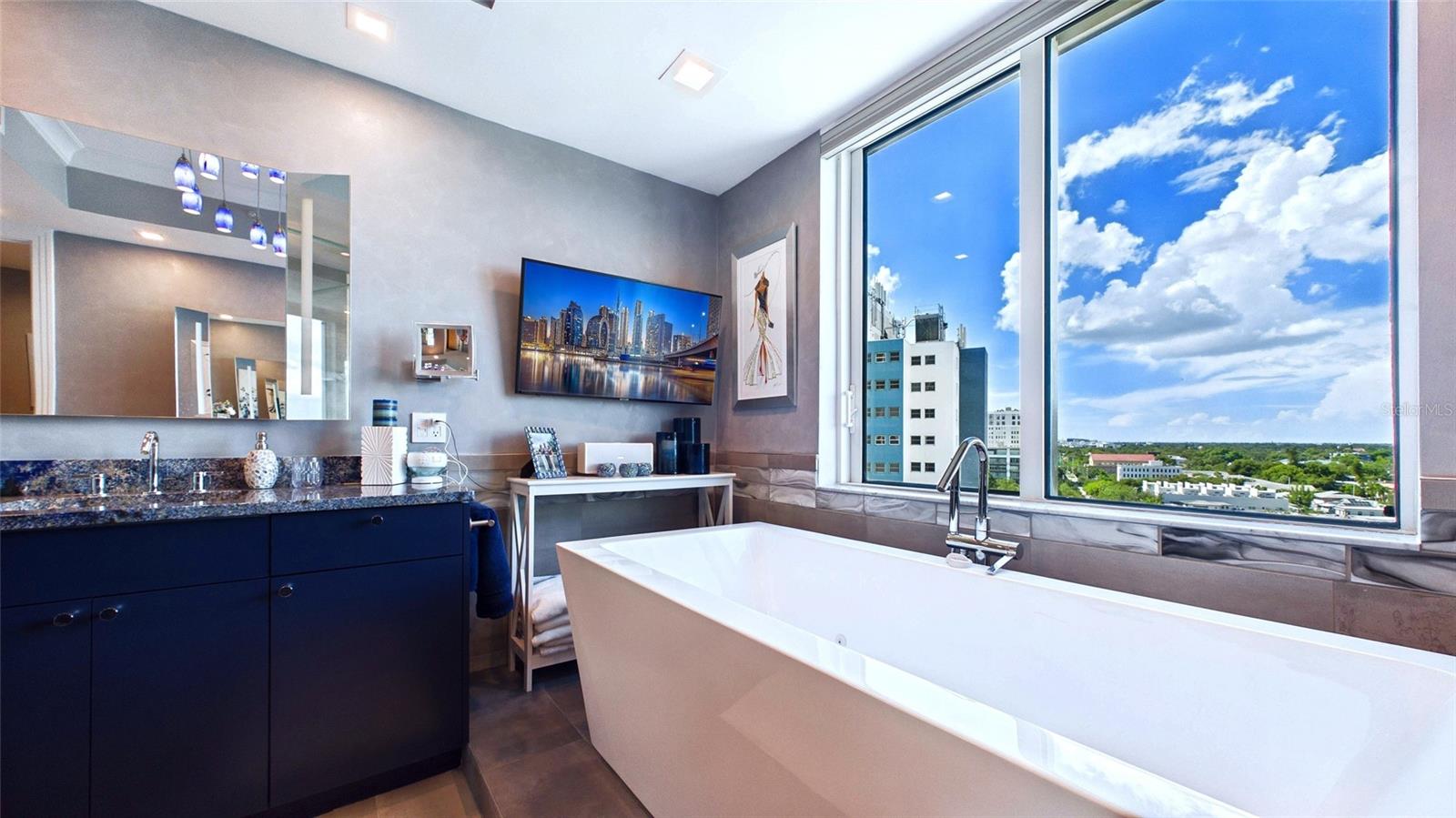 400 BEACH DR NE #1101 — photo 35