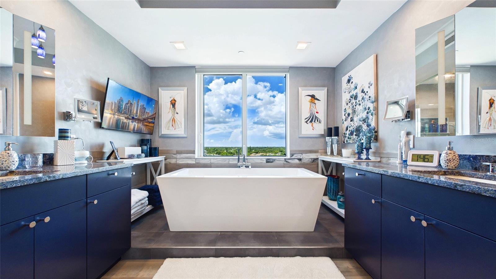 400 BEACH DR NE #1101 — photo 32