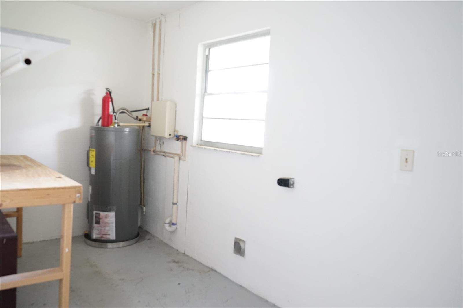703 HUXLEY PL — photo 25