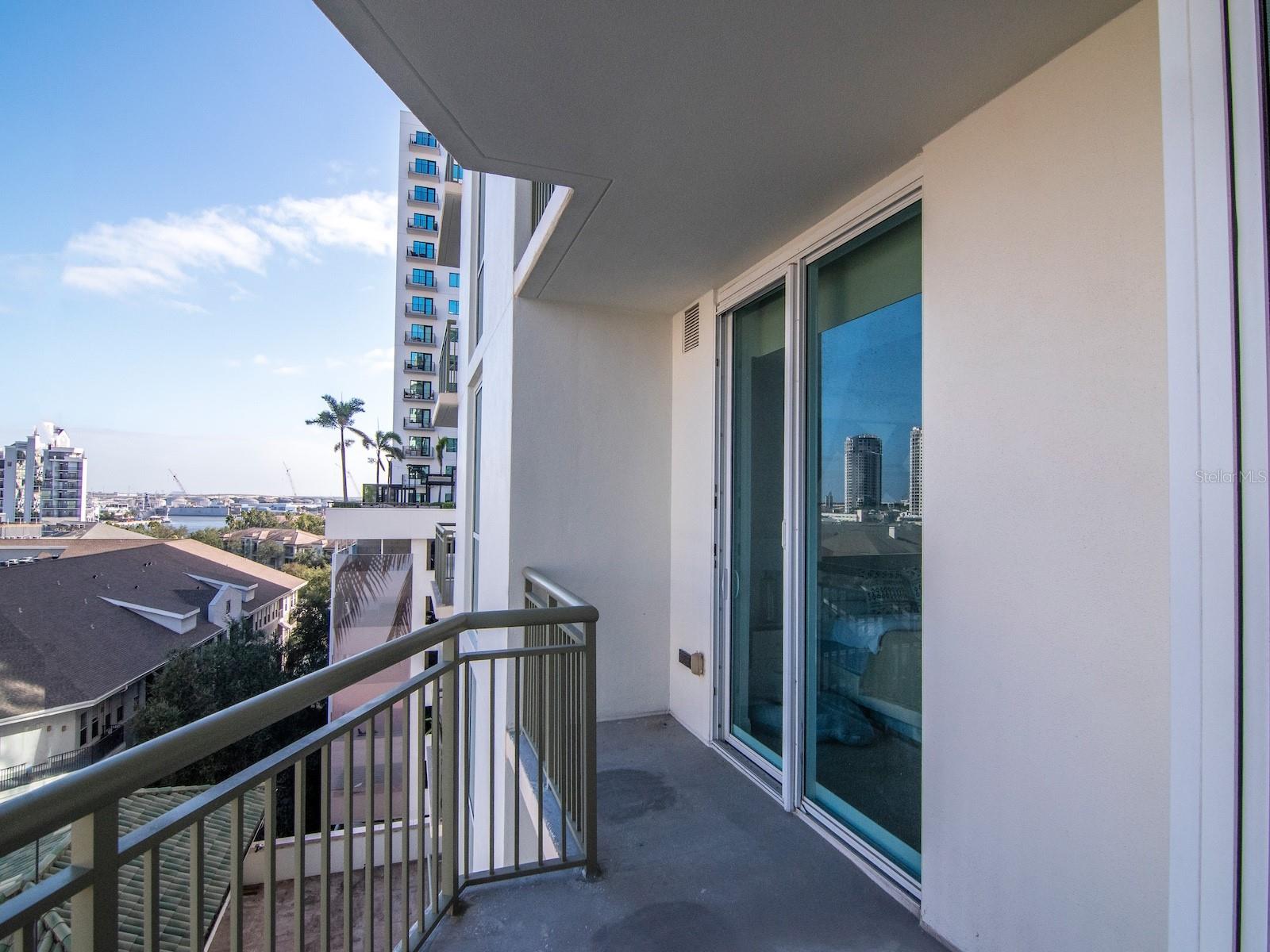 450 KNIGHTS RUN AVE #803 — photo 32