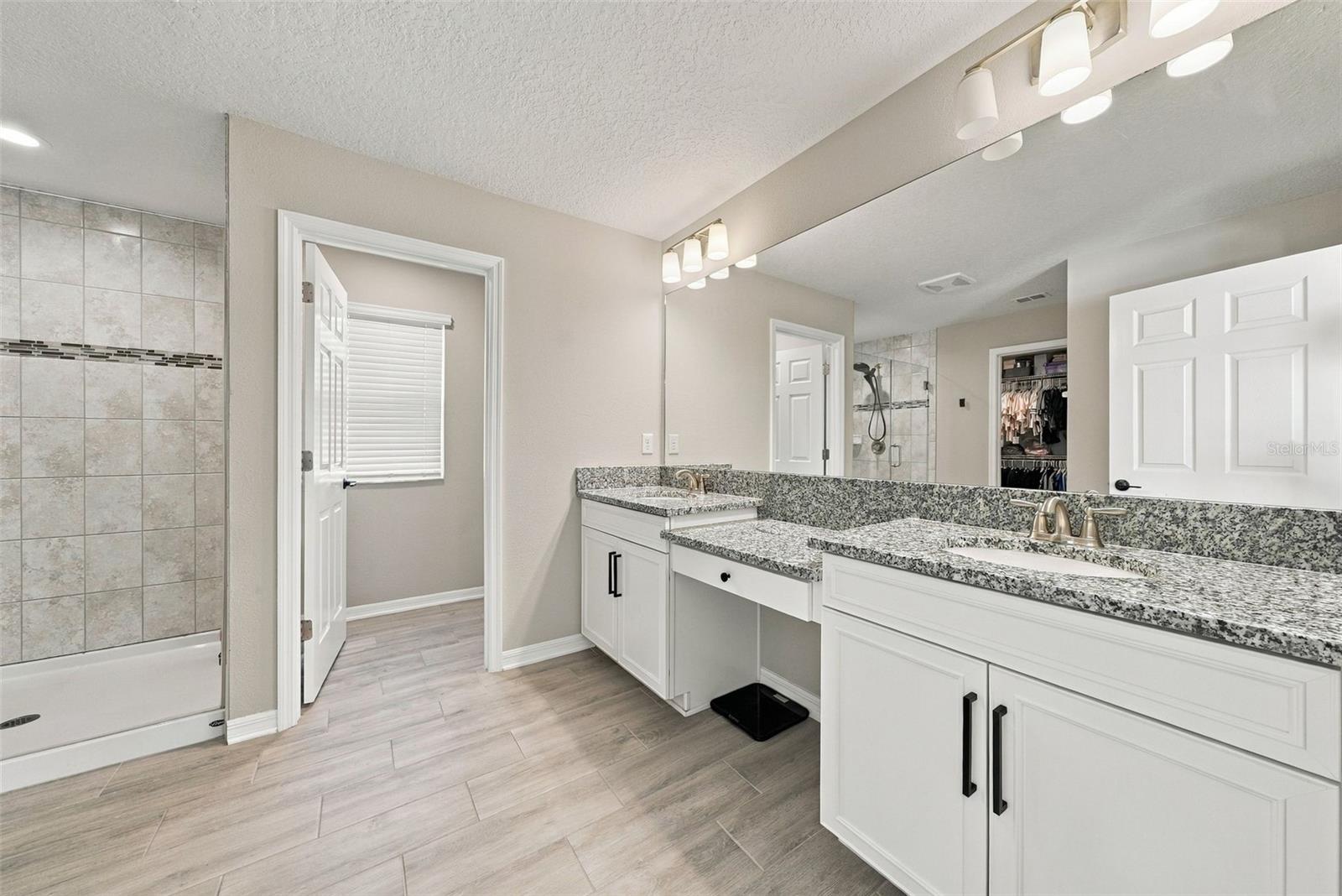 4904 EAGLE ROCK DR — photo 33