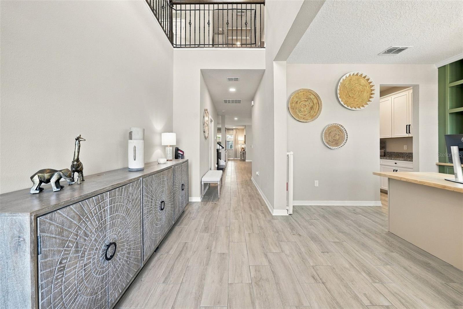 4904 EAGLE ROCK DR — photo 5