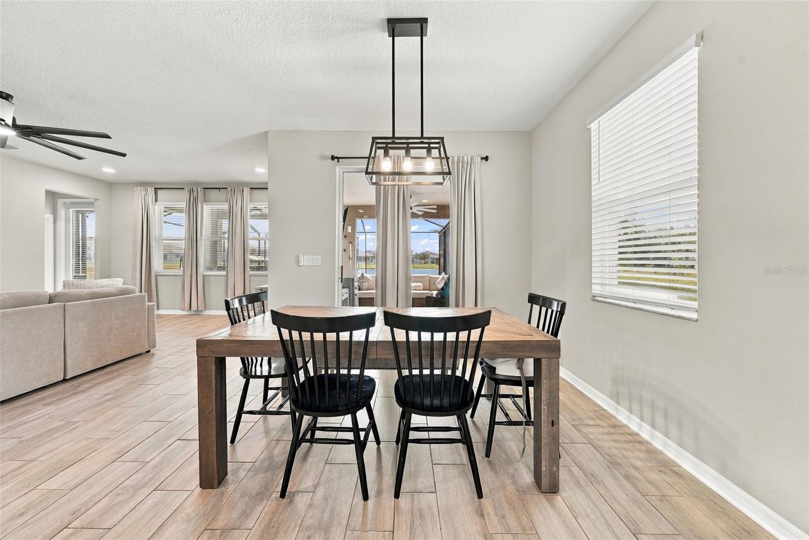 4904 EAGLE ROCK DR — photo 20