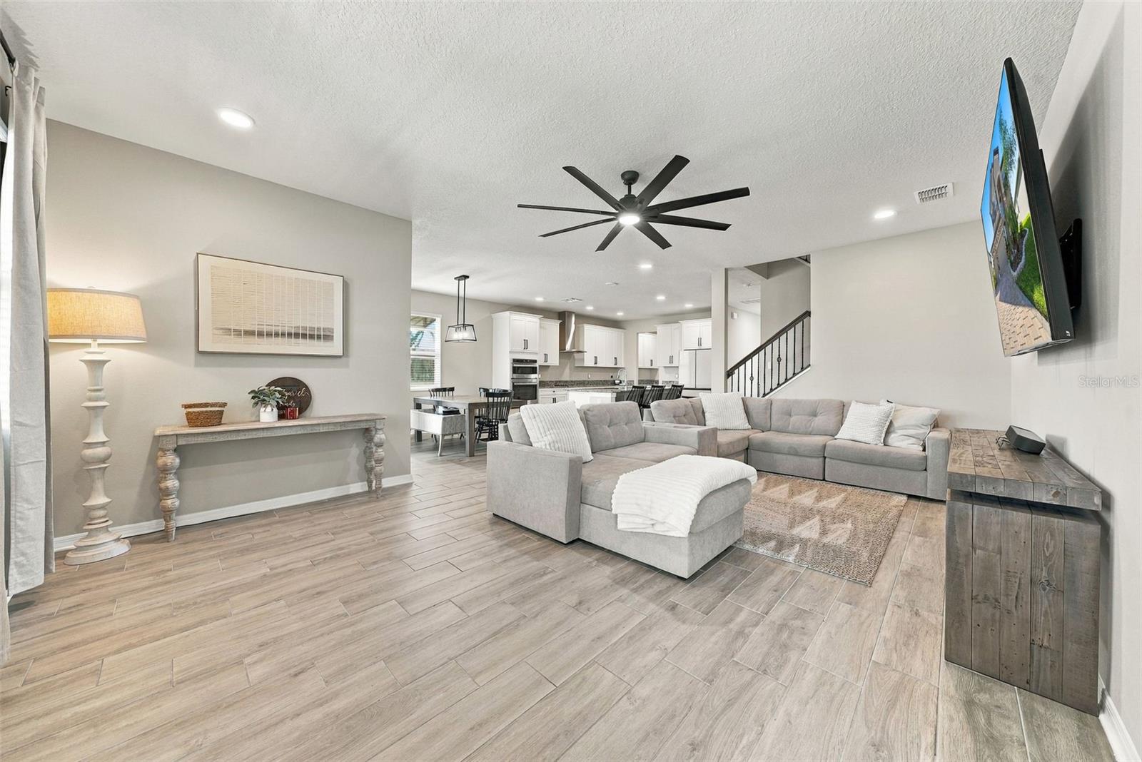 4904 EAGLE ROCK DR — photo 11