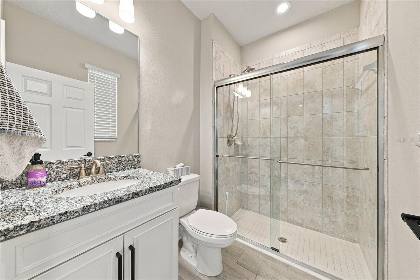 4904 EAGLE ROCK DR — photo 40