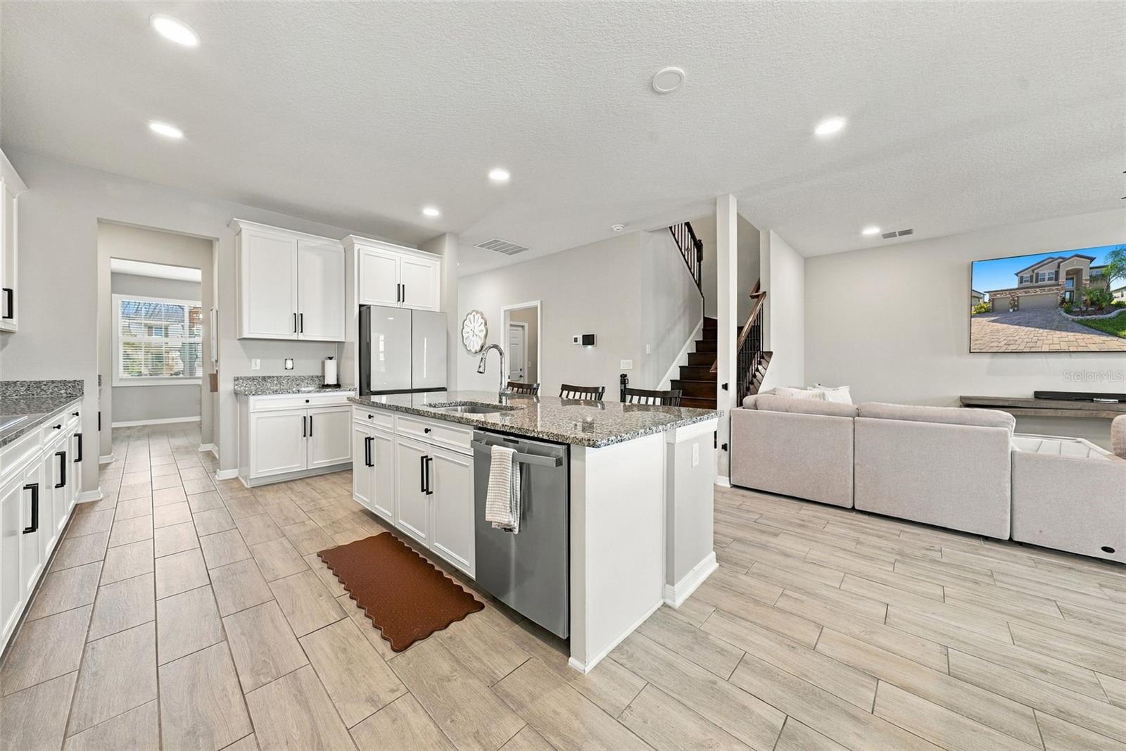 4904 EAGLE ROCK DR — photo 16